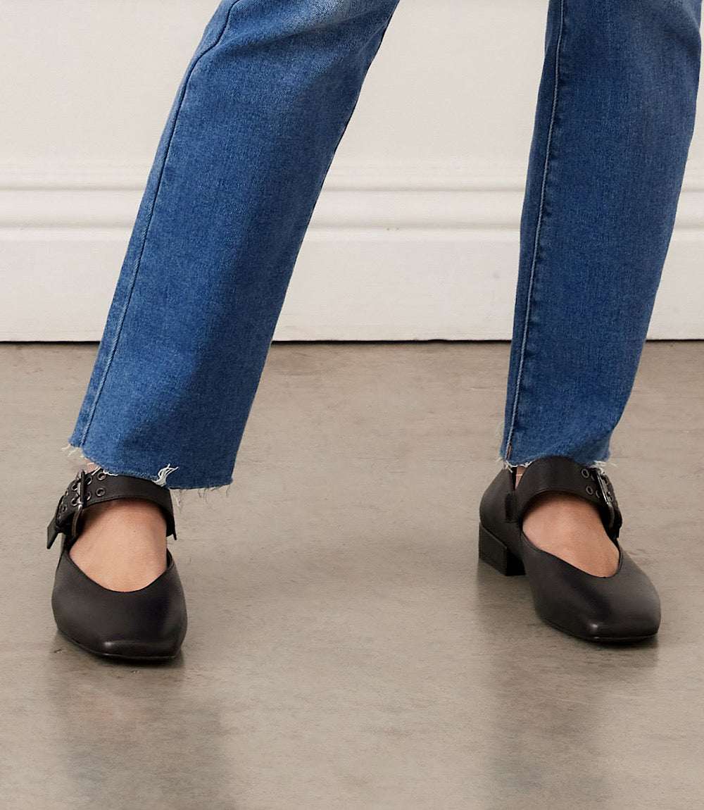 Seychelles Petal Mary Jane Buckle Flats