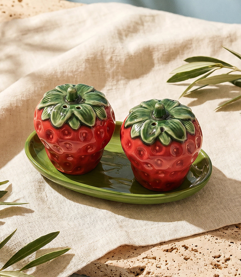 Strawberry Salt And Pepper Shaker Set