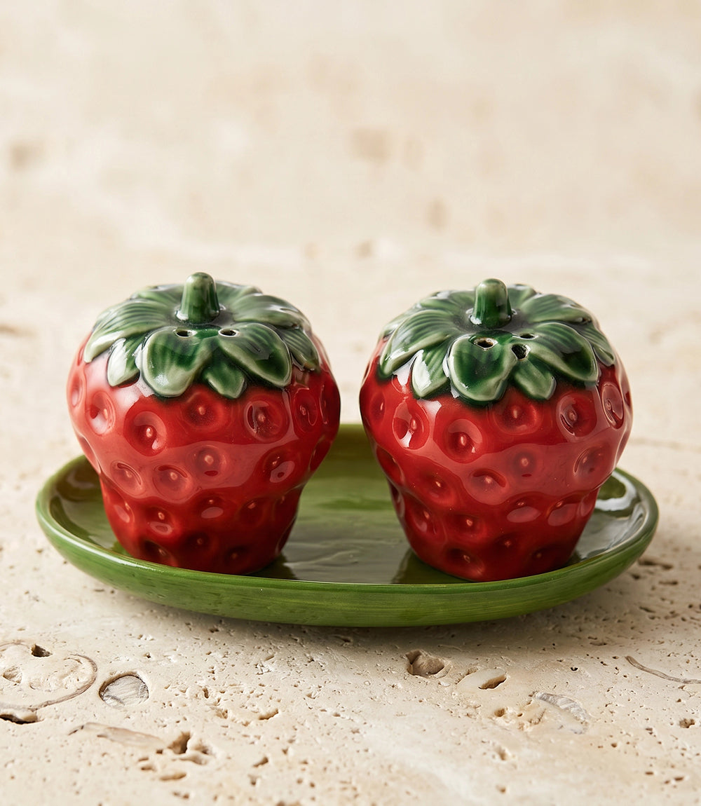 Strawberry Salt And Pepper Shaker Set