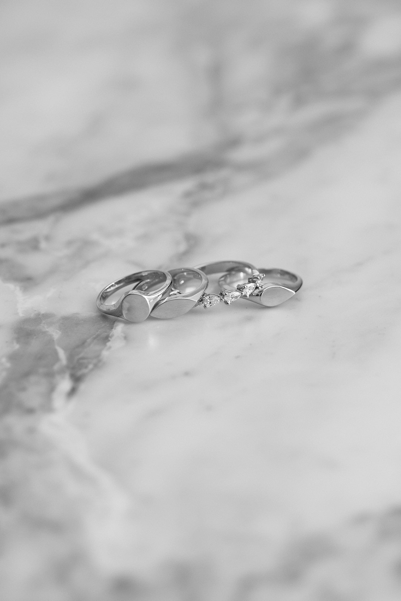 Mini Marquise Signet Ring | White Gold