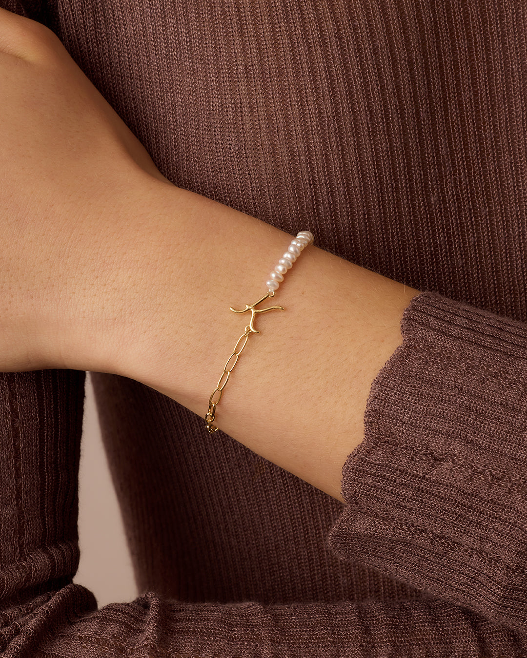 Lou Pearl Alphabet Bracelet