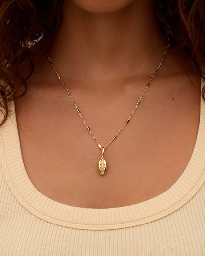 Cowrie Pearl Parker Charm