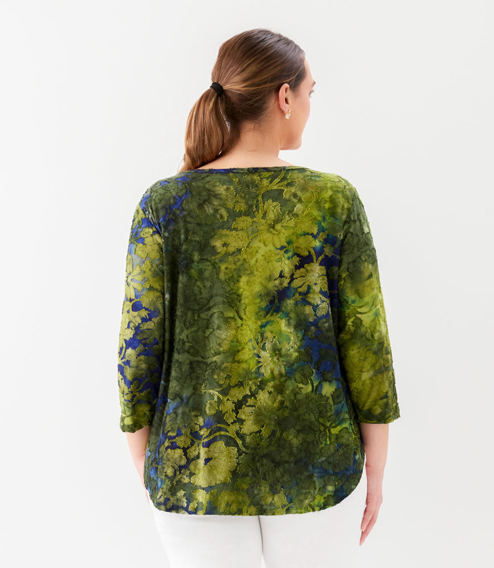 Plus Size 3/4 Sleeve Burnout Shirttail Top