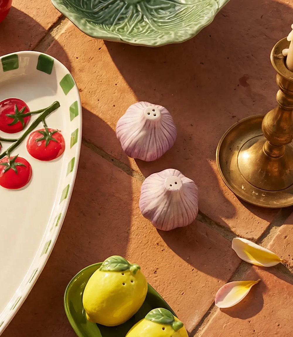 Garlic Salt And Pepper Shaker Set
