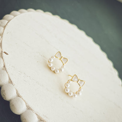 Beautiful Pearl Bow Wreath Earrings
