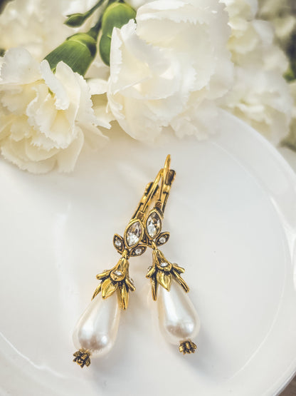 Beautiful Pearl Drop Earrings