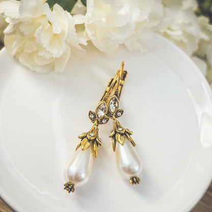 Beautiful Pearl Drop Earrings