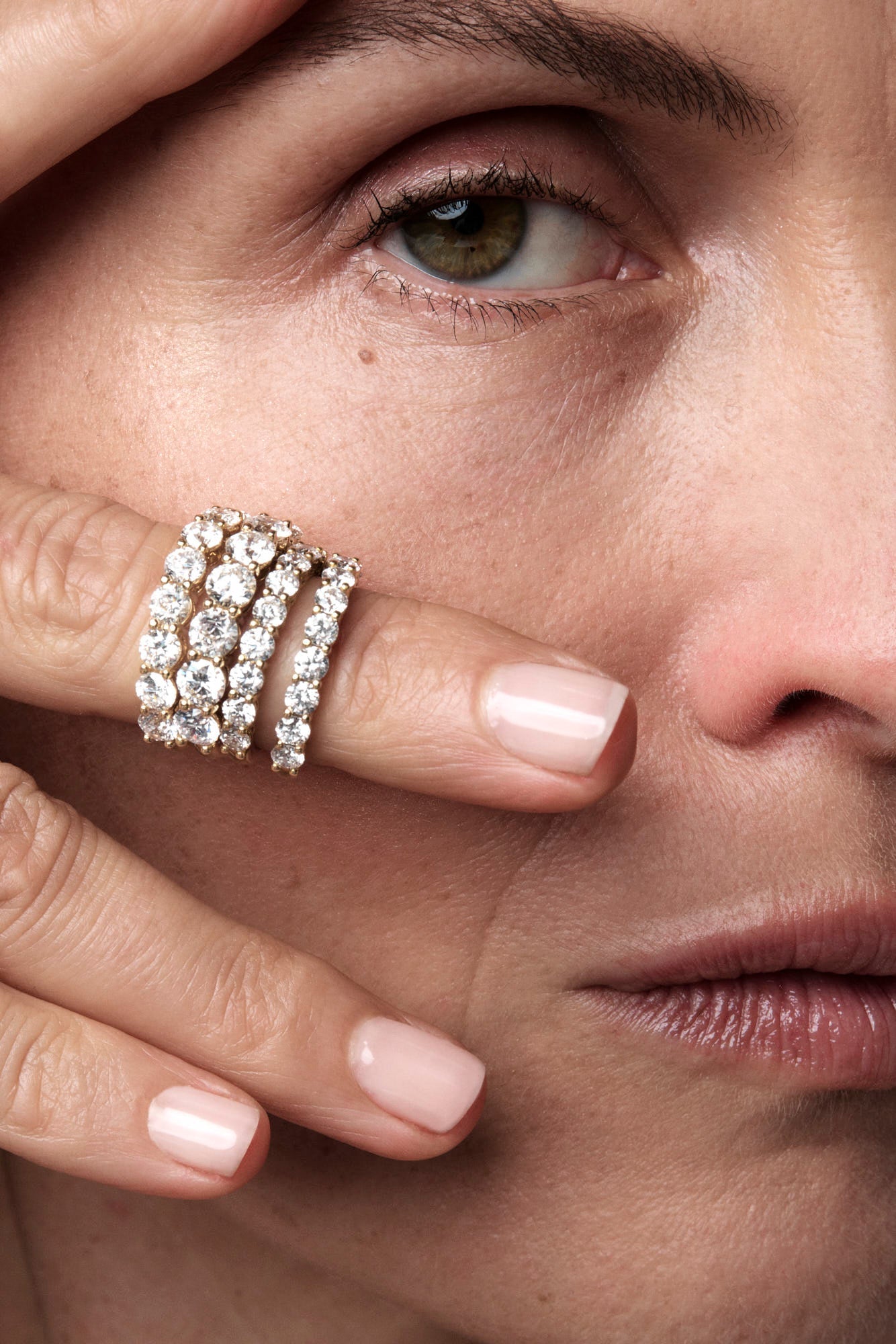 Round Diamond Half Band | 18K White Gold